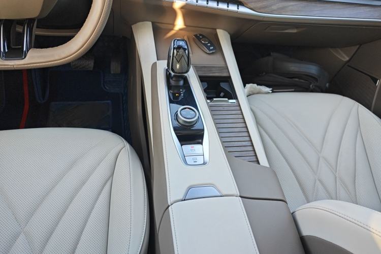 Used Roewe RX9 2023 2.0T Two-Wheel Drive Enjoyment Version
