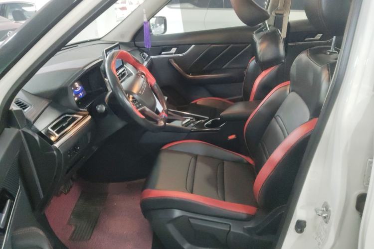 Used Venucia T60 2020 1.6L CVT Smart Drive Version China VI Standard
