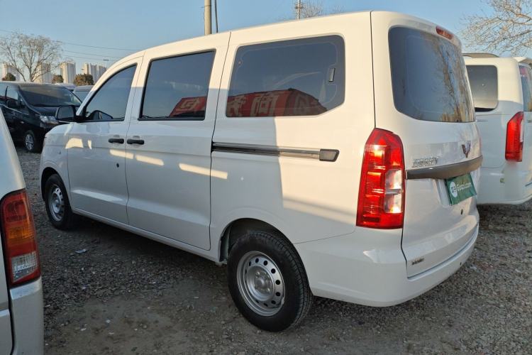 Used Wuling Hongguang V 2022 1.5L Jingqu Edition Electric-Assist LAR