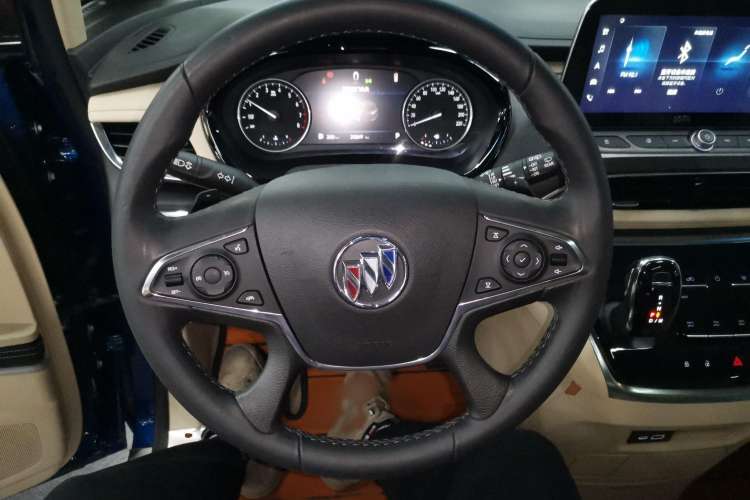 Used Buick GL8 2023 Land Executive Class 652T Luxury Model
