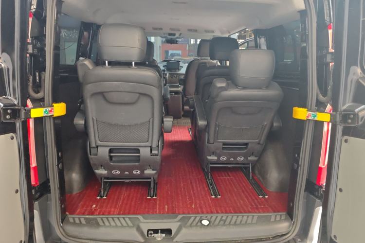 Used Ford Transit 2020 2.0T Diesel Multi-Function Commercial Vehicle Mid-Chassis Low-Roof Design with Dual Rear Doors Emission Standard China V