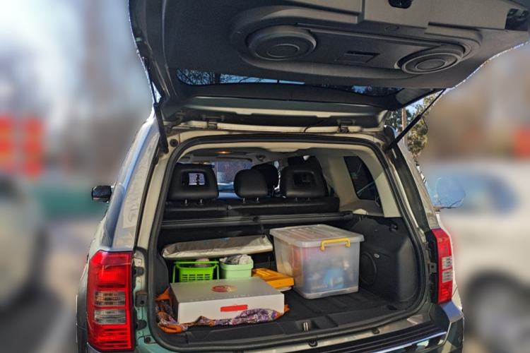 Used  Patriot 2014 2.4L Luxury Navigation Edition
