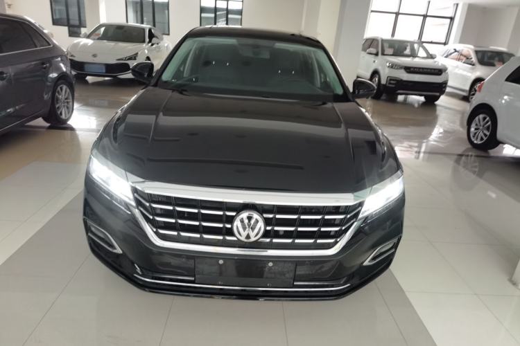 Used Volkswagen Passat 2019 330TSI Luxury Edition China VI Standard