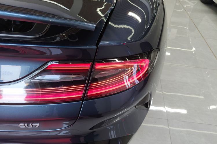 Used  SU7 2024 Four-Wheel Drive Ultra-Long Range Advanced Intelligent Driving Max Edition
