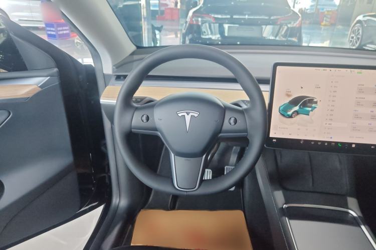 Used Tesla Model Y 2022 Rear-Wheel-Drive Version
