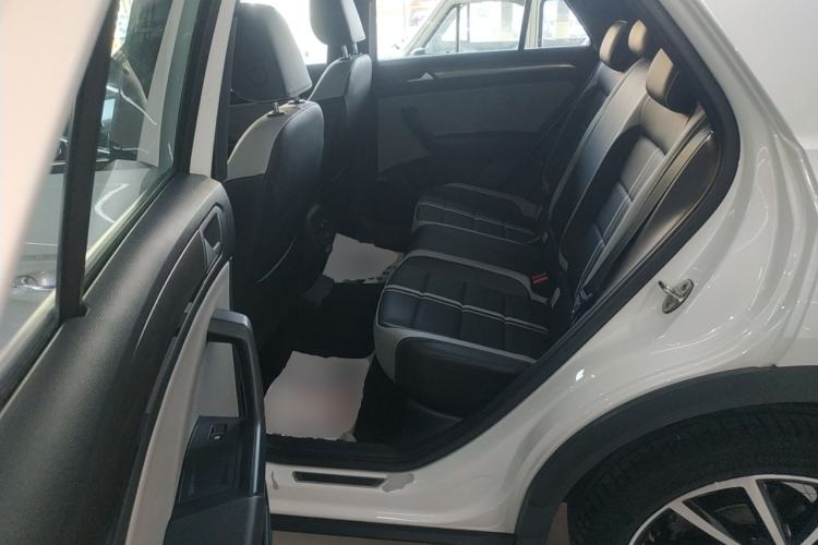 Used Volkswagen T-ROC 2023 300TSI DSG Two-Wheel Drive Starlight Edition