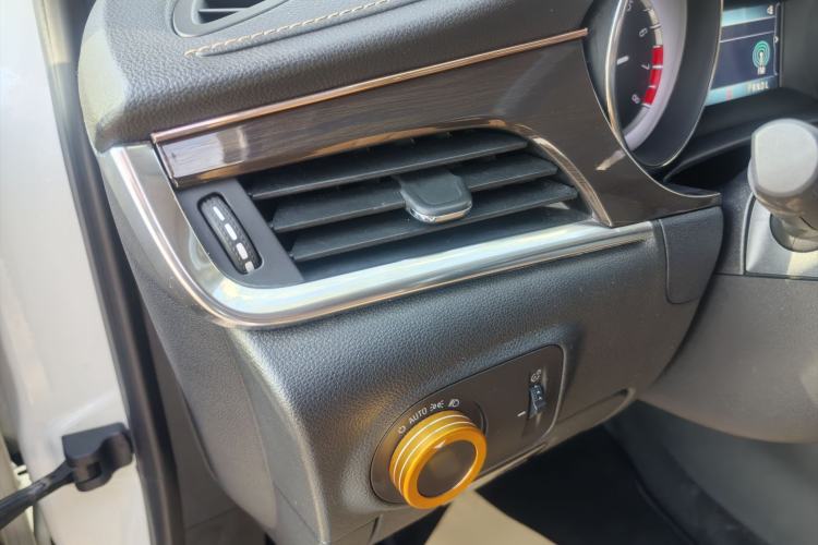 Used Buick Verano 2015 Sedan 20T Dual-Clutch Flagship Model
