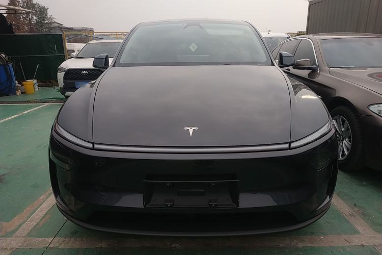 Used Tesla Model Y 2025 Rear-Wheel-Drive Version
