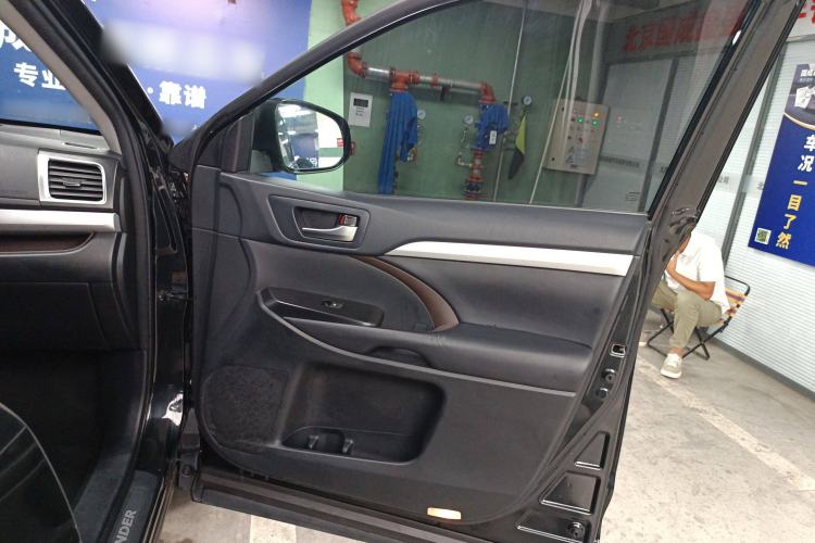 Used Toyota Highlander 2018 2.0T Four-Wheel Drive Luxury Version 7 Seats China VI Standard
