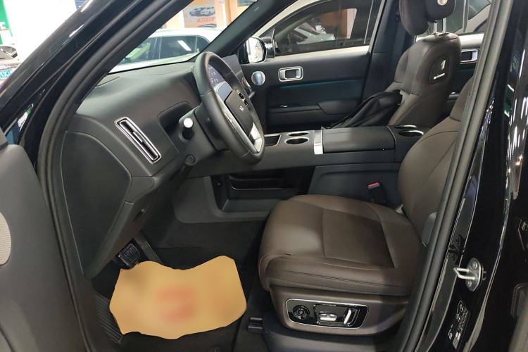 Used Li Auto L8 2023 Pro Model
