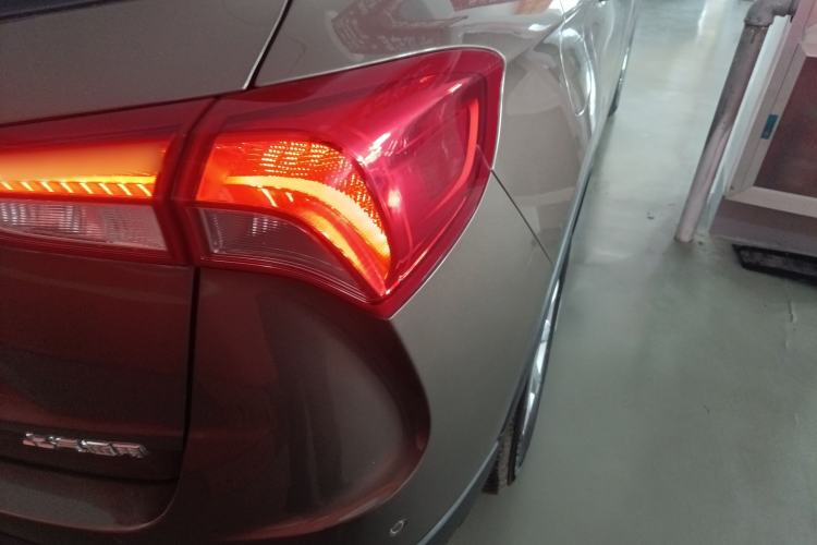 Used Buick Envision 2018 20T Two-Wheel Drive Luxury Model