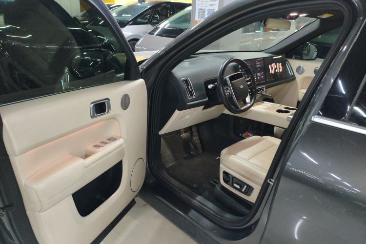 Used Li Auto L9 2022 Max model
