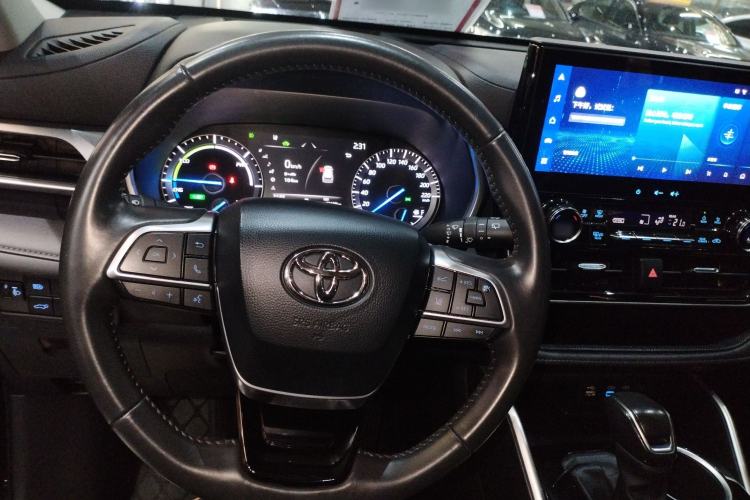 Used Toyota Highlander 2022 Dual-Engine 2.5L Four-Wheel Drive Prestige Version 7 Seats
