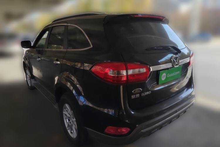 Used JMC Yusheng S350 2014 2.4T Automatic 2WD Diesel Luxury Version with Sunroof 5 Seats
