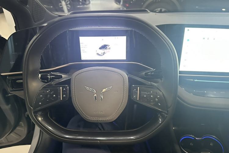 Used Hongqi EH7 2024 760 Pro+ Four-Wheel Drive Version
