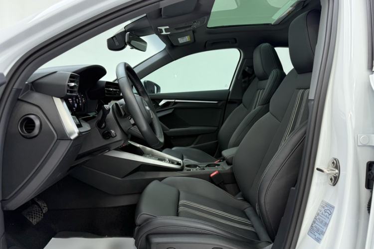 Used Audi A3 2024 Sportback 35 TFSI Fashionable Sports Model
