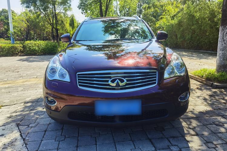 Used Infiniti QX50 2013 2.5L Two-Wheel-Drive Elegant Edition