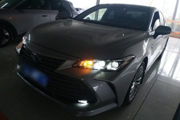 Used Toyota Avalon 2019 Dual-Engine 2.5L XLE Prestige Version China VI Standard