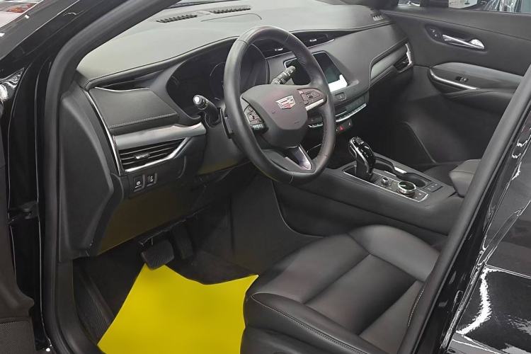 Used Cadillac XT4 2021 28T Two-Wheel Drive Luxury Version
