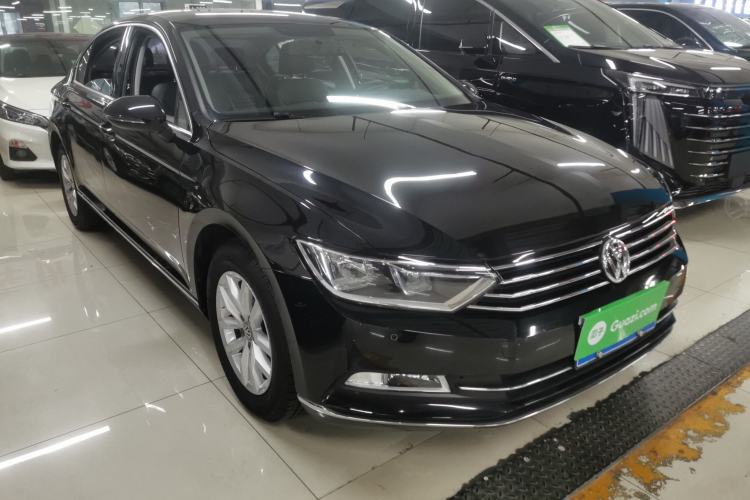 Used Volkswagen Magotan 2018 280TSI DSG Comfort Model