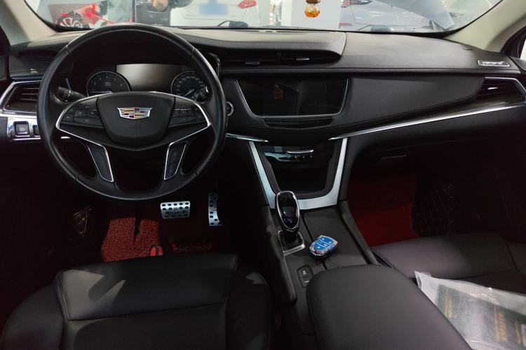 Used Cadillac XT5 2018 25T Luxury Model
