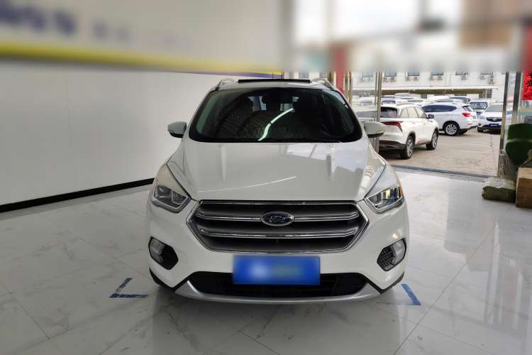 Used Ford Kuga 2018 Facelifted EcoBoost 180 Two-Wheel-Drive Platinum Wing Edition
