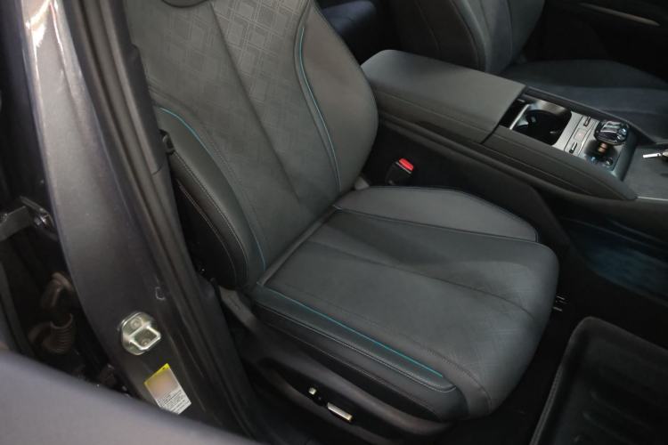 Used BYD Qin L 2024 DM-i 120KM Excellence Model
