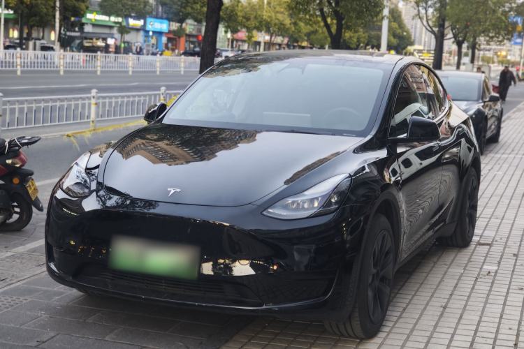 Used Tesla Model Y 2023 Rear-Wheel-Drive Version