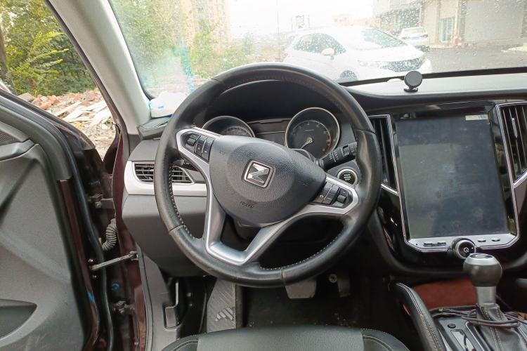 Used Zotye SR7 2016 1.5T CVT Cube Heart Edition China V Standard
