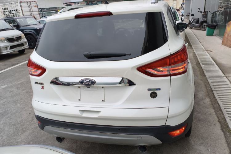 Used Ford Kuga 2015 2.0L GTDi Four-Wheel-Drive Sport Model