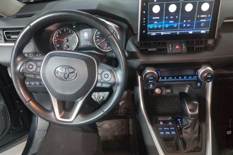 Used Toyota Wildlander 2022 2.0L CVT 4x4 Luxury PLUS Edition