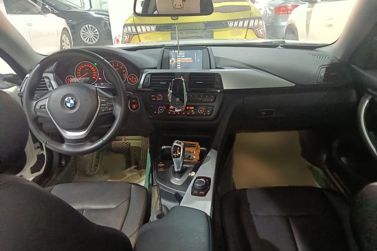 Used BMW 4 Series 2014 420i Fashion Model
