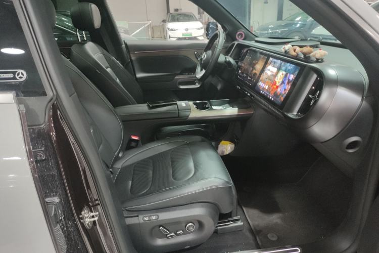 Used  #5 2024 Long-Range Journey Luxury Edition
