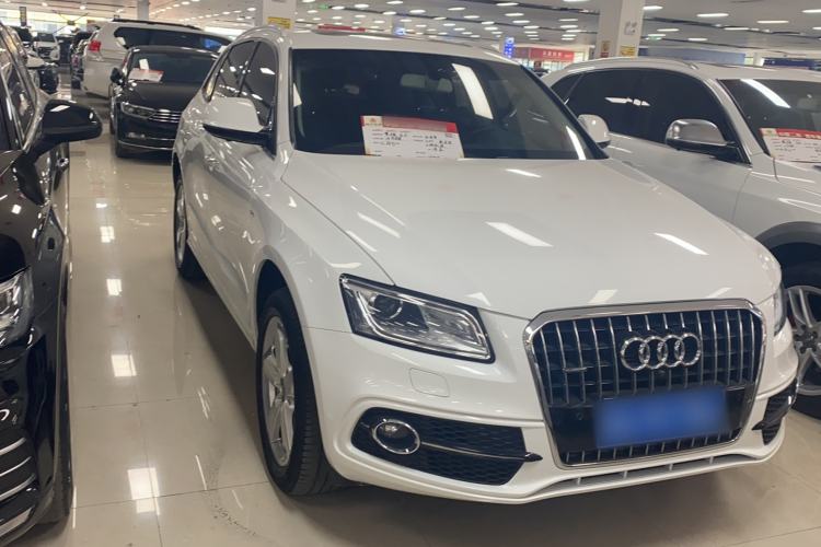 Used Audi Q5 2018 Collector's Edition 40 TFSI Ambition Model
