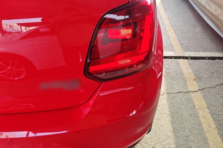 Used Volkswagen Polo 2016 1.6L Automatic Comfort Model
