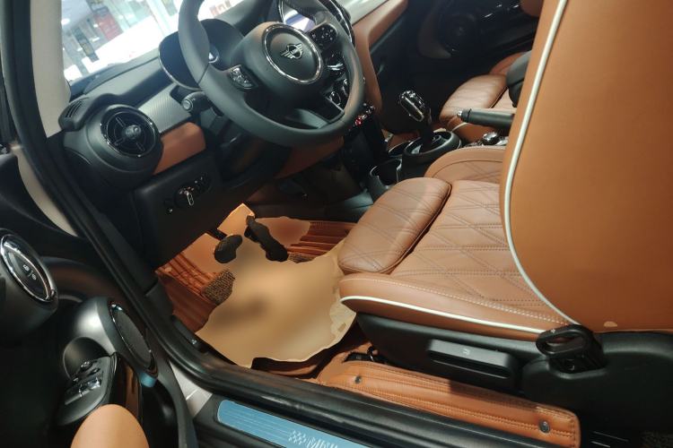 Used  MINI 2023 2.0T COOPER S Artist
