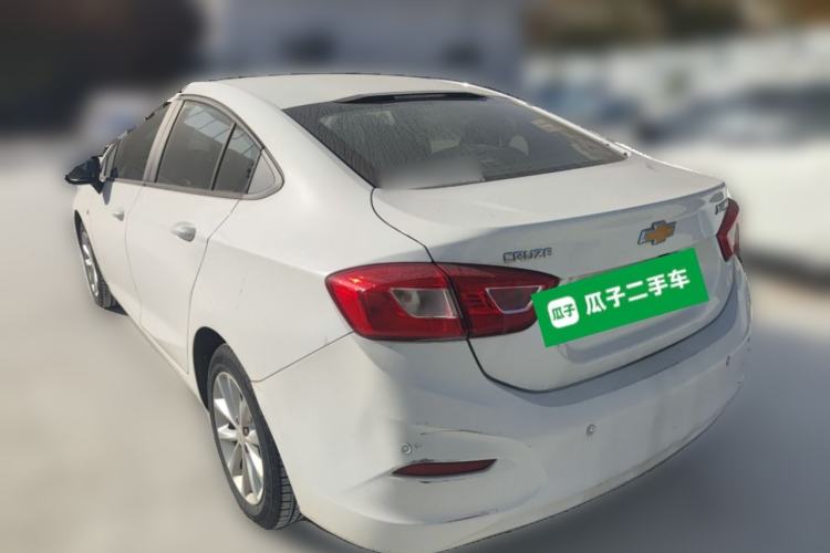 Used Chevrolet Cruze 2017 1.5L Automatic Pioneer Sunroof Edition

