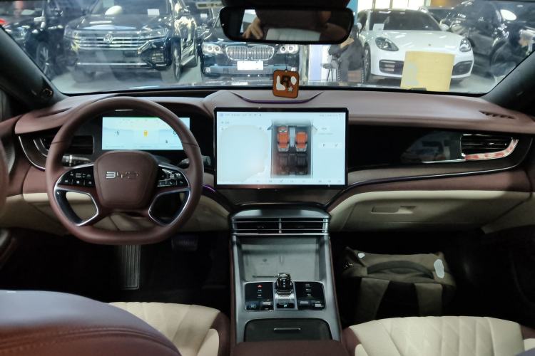 Used BYD Seal 2023 DM-i 1.5T 121km Flagship Model
