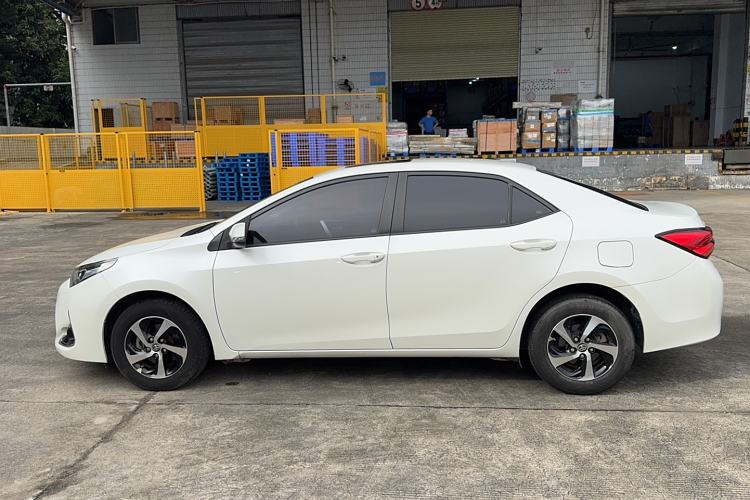 Used Toyota Levin 2017 Revised Version 185T CVT Elite Edition China VI Standard
