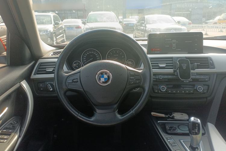 Used BMW 3 Series 2014 320Li Fashion Model
