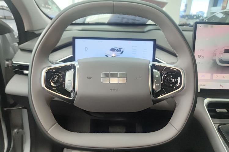 Used  L6 2025 EM-i 140km Starship Edition
