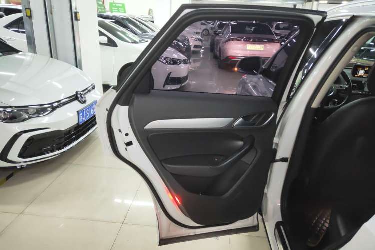 Used Audi Q3 2017 30 TFSI Fashion Model
