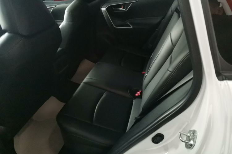 Used Toyota RAV4 2022 Dual-Engine 2.5L E-CVT Two-Wheel Drive Elite Edition
