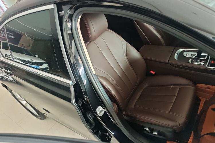 Used BMW 7 Series 2016 730Li Leading Model
