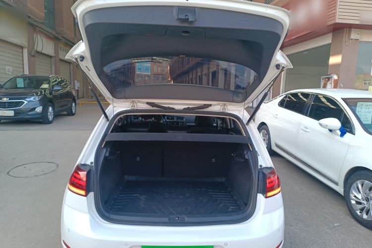 Used Volkswagen Golf 2018 230TSI Automatic Comfort Model
