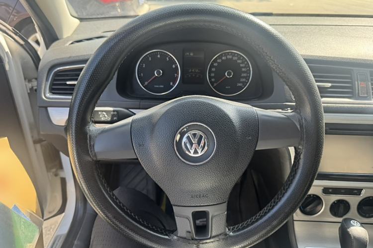Used Volkswagen Lavida 2013 Restyled Classic 1.6L Automatic Comfort Edition
