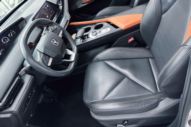 Used Changan UNI-V 2022 1.5T Prestige Version
