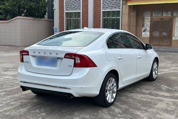Used Volvo S60 2016 S60L T4 Zhiyuan Edition
