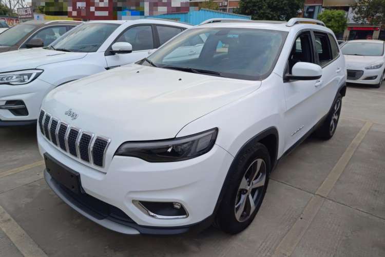 Used  Cherokee 2020 2.0T Two-Wheel Drive Leading Edition
