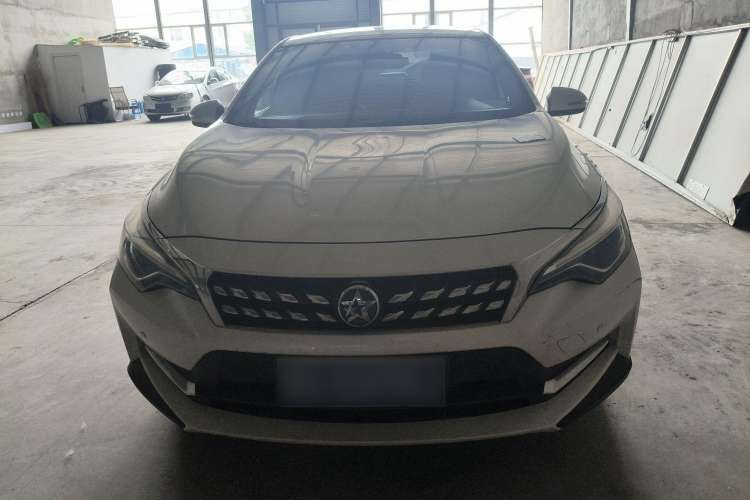 Used Venucia D60 2018 1.6L CVT Smart Connect Elite Edition
